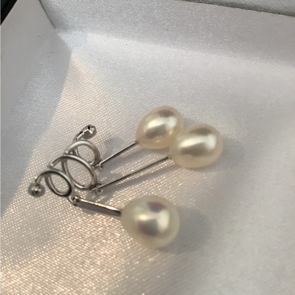 14K White Gold & White Freshwater Pearls Dangle Pendant - Picture 16 of 16